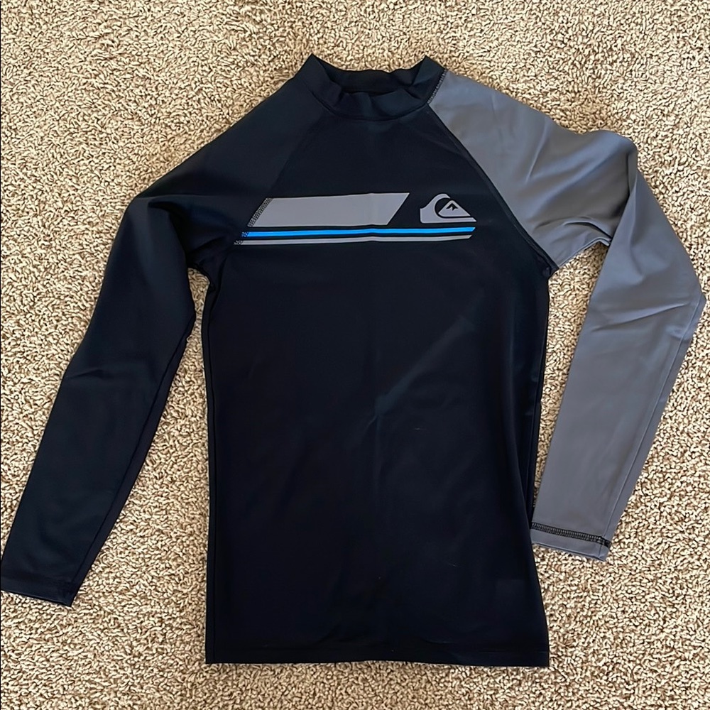 Quiksilver Boys XL Black and Gray Long Sleeve Swim Shirt
